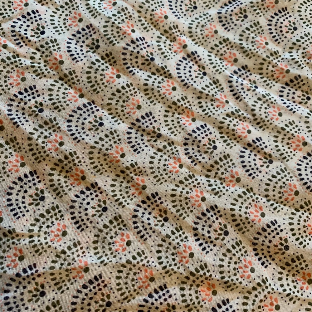 Infinite Scarf With Cute Abstract Shell Pattern - Picture 5 of 10